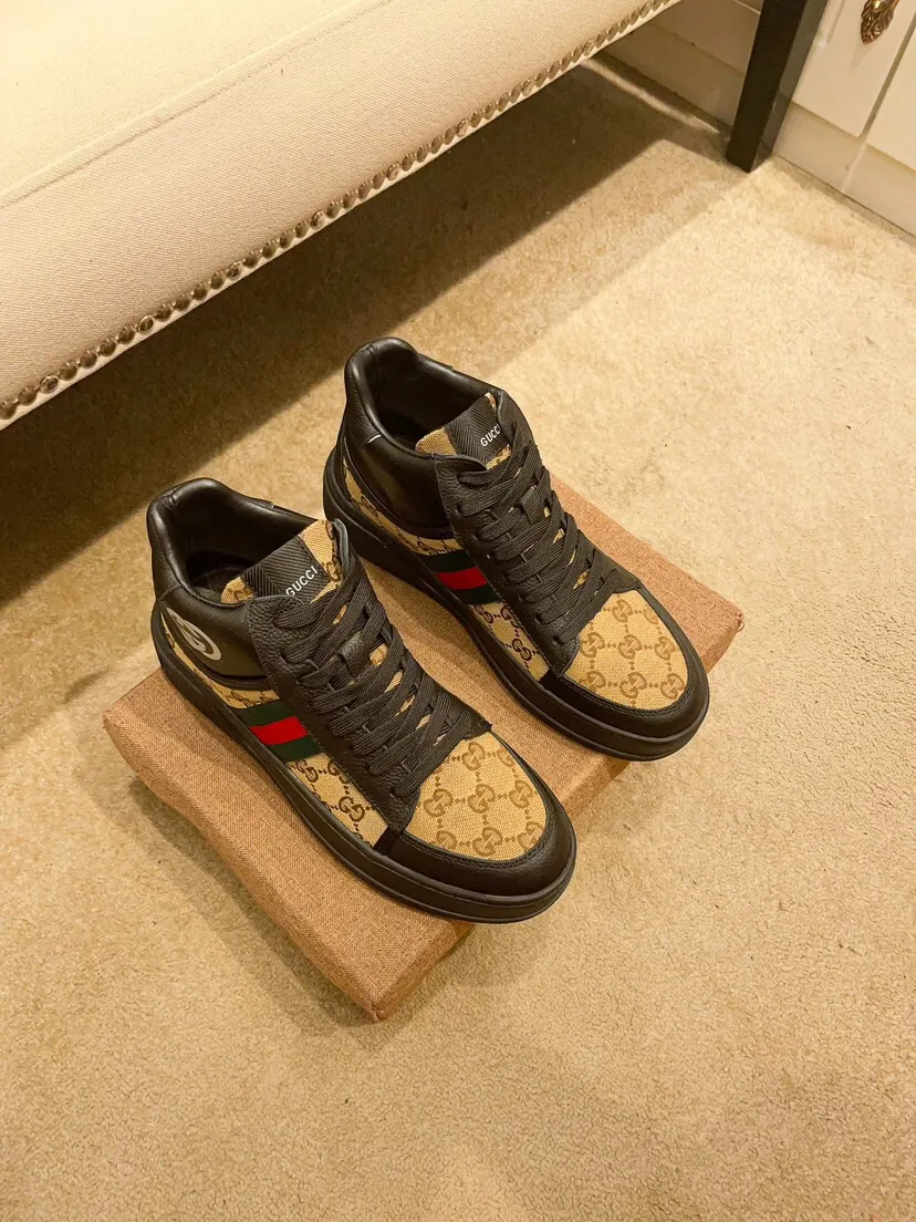 Factory price 440 [Gucci] Gucci's latest high-top casual Korean-style men's shoes, brand new autumn and winter design, perfect workmanship, cabinet quality, upper: cowhide material, leather lining; soft and comfortable, rubber outsole ultra-light, wear-resistant, simple, versatile fashion men's shoes, color optional, size 38--44